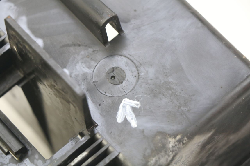 photo de SUPORTE DE BATERIA HONDA VT C SHADOW 125 (1999 - 2007) - Pontos de fixação