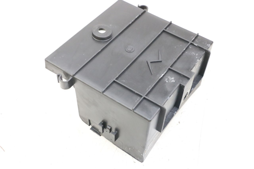 photo de SUPORTE DE BATERIA KYMCO XCITING 250 (2006 - 2009) - Zoom do estado de desgaste