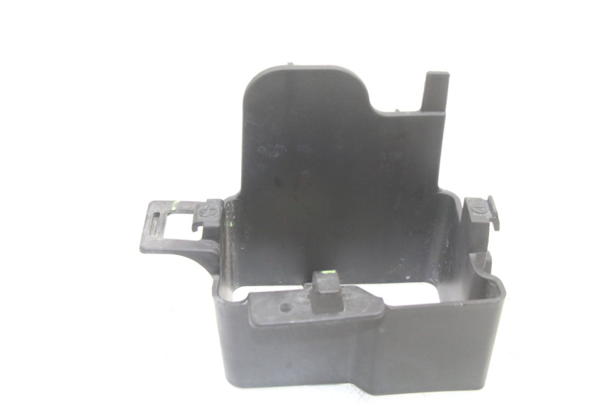 photo de CAIXA DE BATERIA YAMAHA TRACER 7 700 (2020 - 2024) - Detalhe da peça