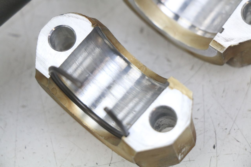 photo de BALANCIADOR DO MOTOR TRIUMPH SPRINT ST 955 (1999 - 2001) - Outro ângulo de visão