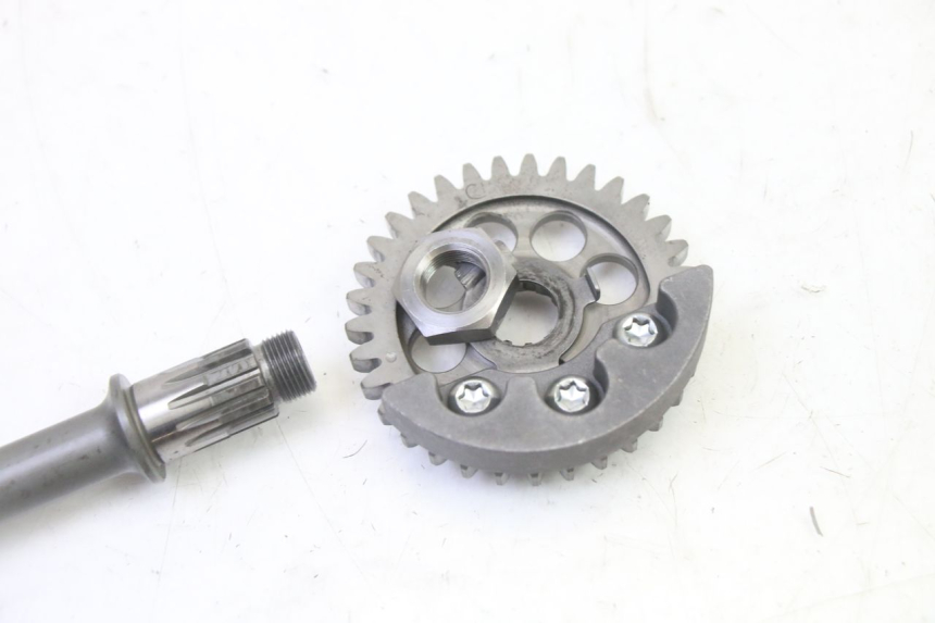 photo de BALANÇA DO MOTOR YAMAHA YZF YZ-F 450 (2014 - 2016) - Outro ângulo de visão