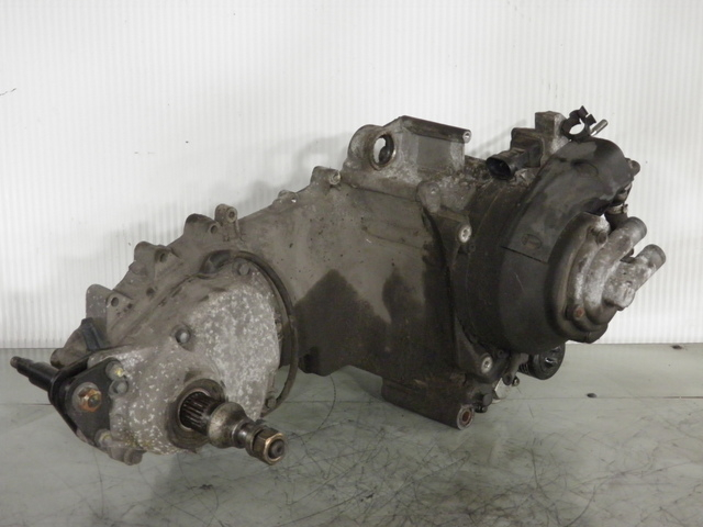photo de PARTE INFERIOR DO MOTOR PIAGGIO MP3 RL 125 (2006 - 2014) - Estado da superfície