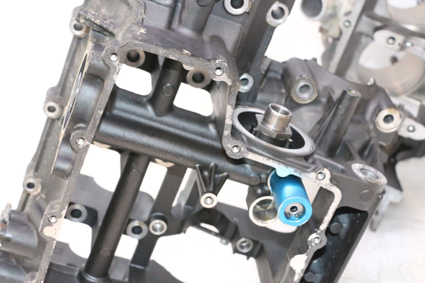 photo de PARTE INFERIOR DO MOTOR YAMAHA YZF R6 600 (2008 - 2009) - Ampliação dos componentes