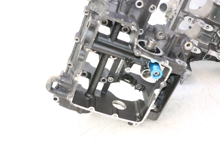 photo de PARTE INFERIOR DO MOTOR YAMAHA YZF R6 600 (2008 - 2009) - Vista de perto
