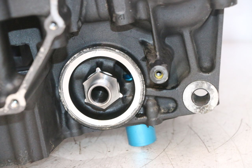 photo de PARTE INFERIOR DO MOTOR YAMAHA YZF R6 600 (2008 - 2009) - Zoom do estado de desgaste