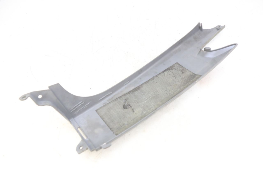 photo de Soleira traseira direita HONDA FES PANTHEON 2T 125 (1998 - 2002) - Detalhe da peça