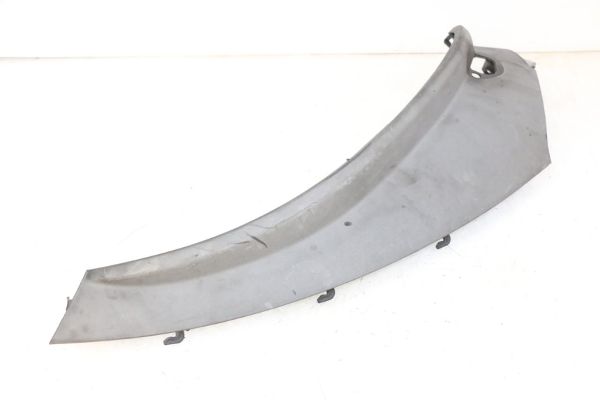 photo de Soleira traseira direita PIAGGIO MP3 RL 250 (2006 - 2010) - Pontos de fixação
