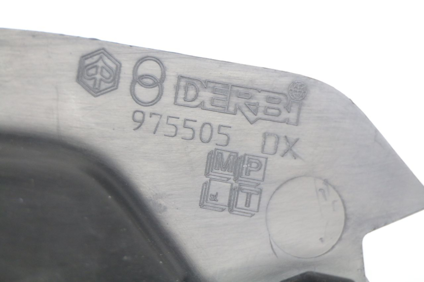 photo de Soleira traseira direita GILERA NEXUS 125 (2009 - 2013) - Detalhe da peça
