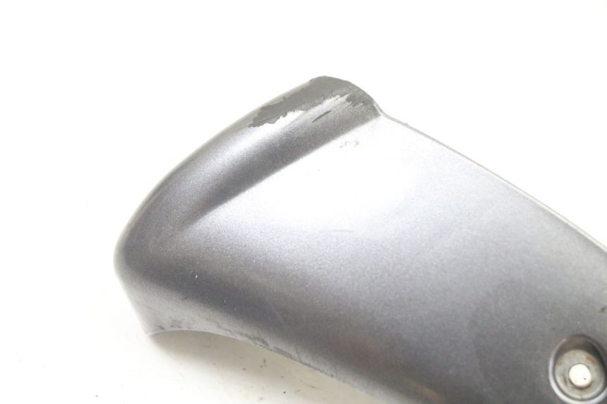 photo de Soleira traseira direita PIAGGIO VESPA GRANTURISMO 125 (2003 - 2007) - Detalhe da peça