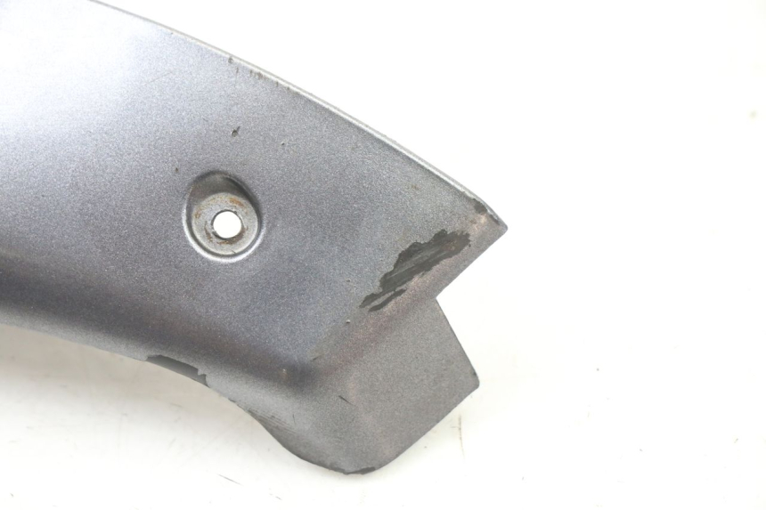 photo de Soleira traseira direita PIAGGIO VESPA GRANTURISMO 125 (2003 - 2007) - Zoom do estado de desgaste