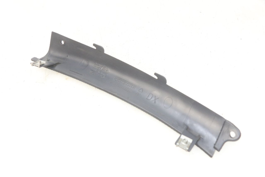 photo de Soleira traseira direita APRILIA SR LC 50 (1997 - 2004) - Detalhe da peça