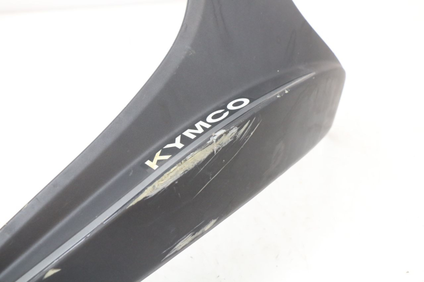 photo de Soleira traseira direita KYMCO SUPER 8 4T 50 (2018 - 2020) - Zoom do estado de desgaste
