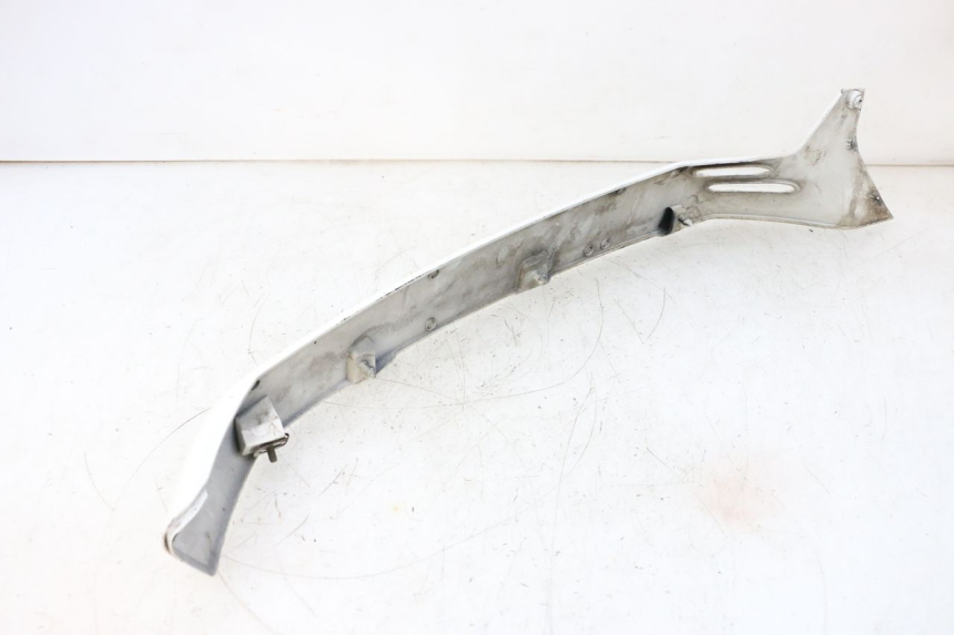 photo de Soleira traseira direita PIAGGIO VESPA GTS SUPER IE 125 (2009 - 2016) - Pontos de fixação