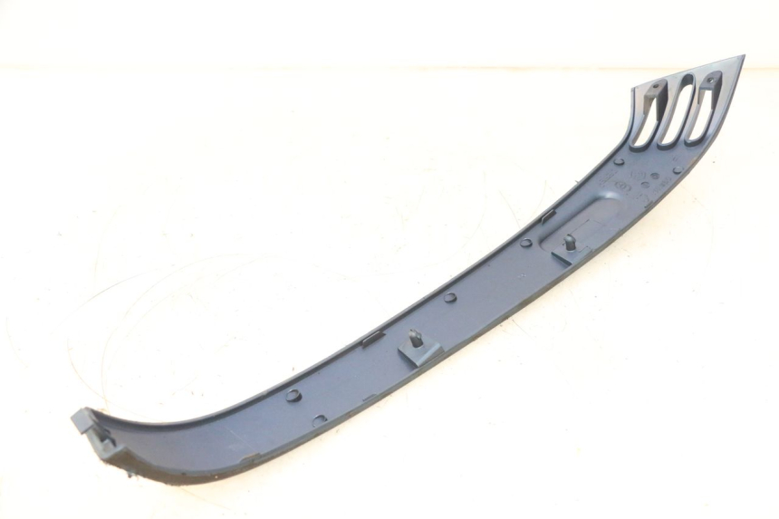 photo de Soleira traseira direita PIAGGIO VESPA LX 2T 50 (2005 - 2013) - Outro ângulo de visão