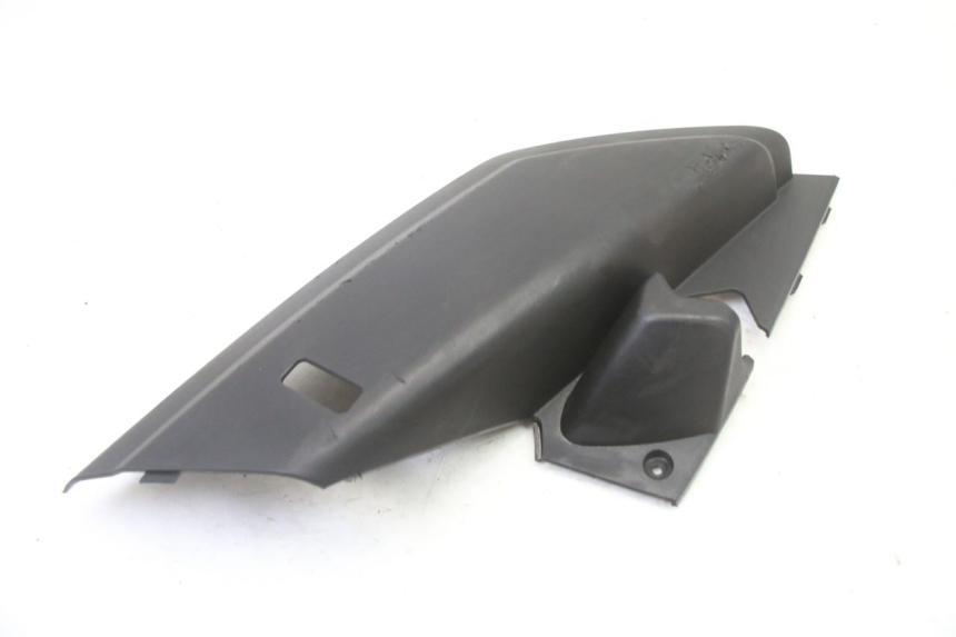 photo de Soleira traseira direita YAMAHA XMAX X-MAX 125 (2006 - 2009) - Zoom do estado de desgaste