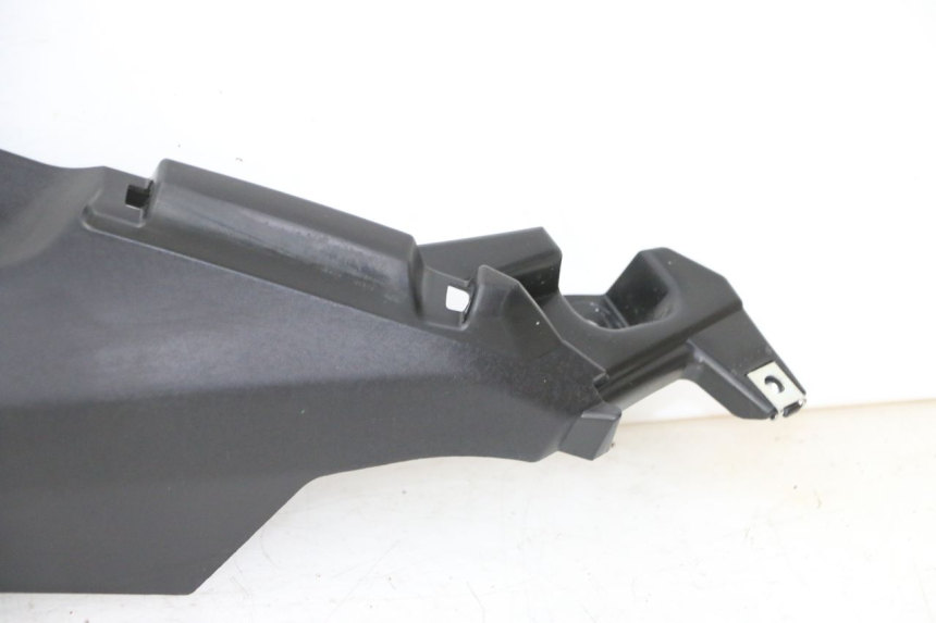 photo de Soleira traseira direita YAMAHA XMAX X-MAX 125 (2021 - 2025) - Marcações e referências