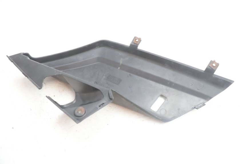 photo de Soleira traseira direita YAMAHA XMAX X-MAX 125 (2006 - 2009) - Estado da superfície