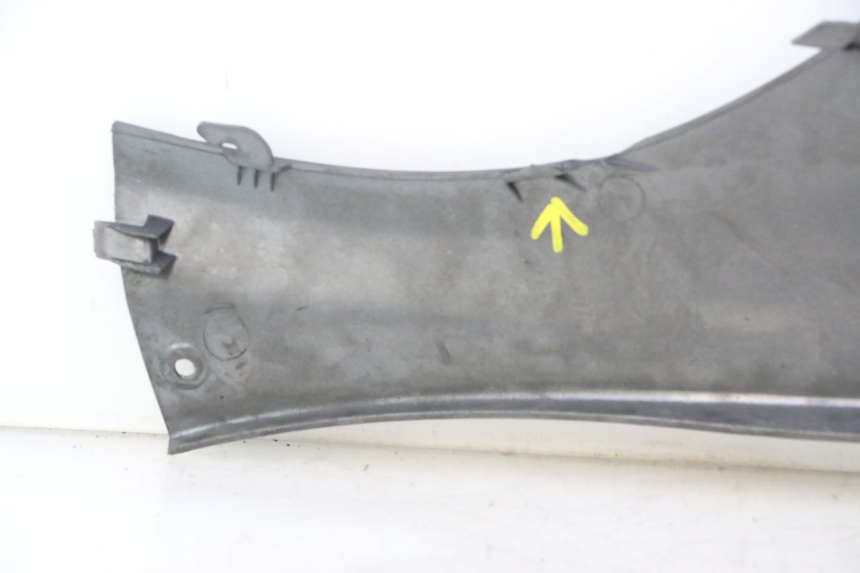 photo de LATERAL TRASEIRO DIREITO PIAGGIO X9 AMALFI 180 (2000 - 2003) - Pontos de fixação