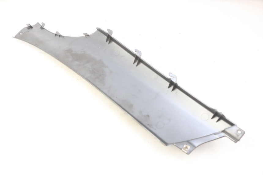 photo de Soleira traseira direita PIAGGIO X9 EVOLUTION 125 (2003 - 2007) - Detalhe da peça