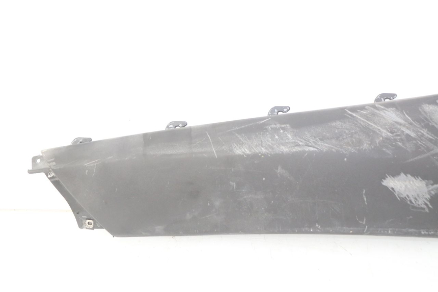 photo de Soleira traseira direita PIAGGIO X9 EVOLUTION 125 (2003 - 2007) - Pontos de fixação