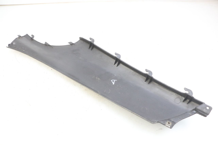 photo de Soleira traseira direita PIAGGIO X9 125 (2000 - 2003) - Detalhe da peça