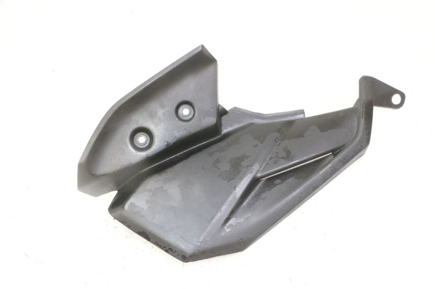 photo de Soleira traseira direita YAMAHA YP X-MAX XMAX 400 (2014 - 2017) - Ampliação técnica