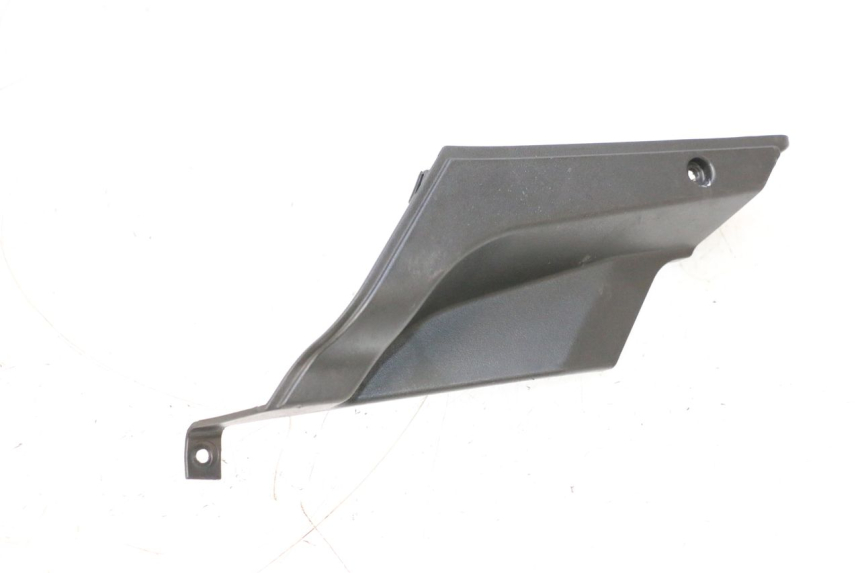 photo de BAS DE CAISSE ARRIERE GAUCHE KEEWAY F-ACT FACT EVO 50 (2020 - 2026) - Pontos de fixação