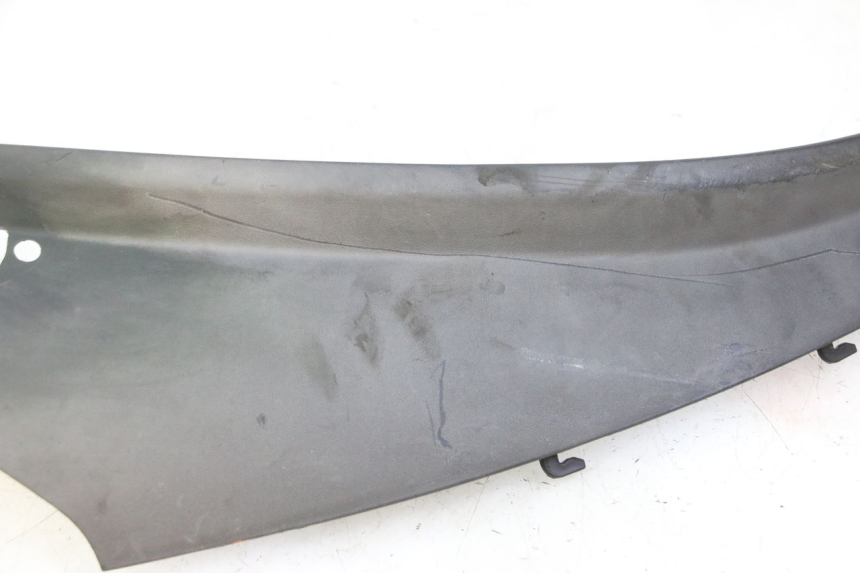 photo de Soleira traseira esquerda PIAGGIO MP3 RL 250 (2006 - 2010) - Pontos de fixação