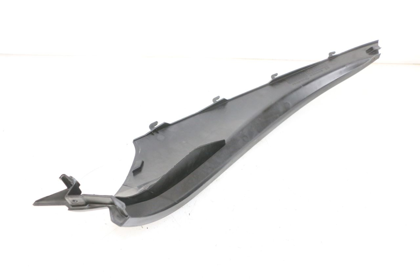photo de Soleira traseira esquerda PIAGGIO MP3 RL 250 (2006 - 2010) - Pontos de fixação