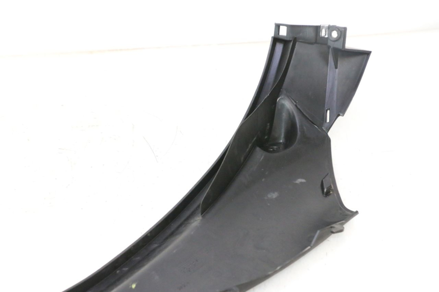 photo de Soleira traseira esquerda PIAGGIO MP3 500 (2011 - 2015) - Detalhe da peça