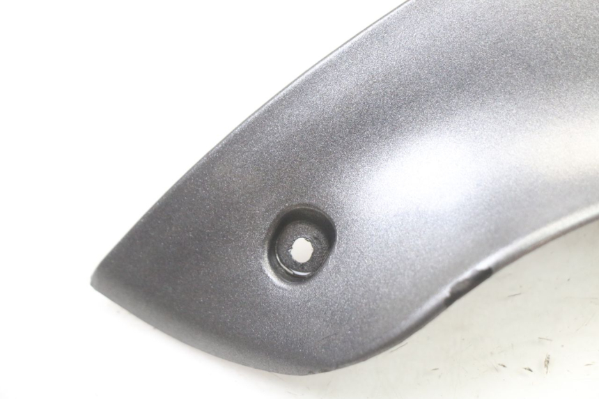 photo de Soleira traseira esquerda PIAGGIO VESPA GRANTURISMO 125 (2003 - 2007) - Detalhe da peça