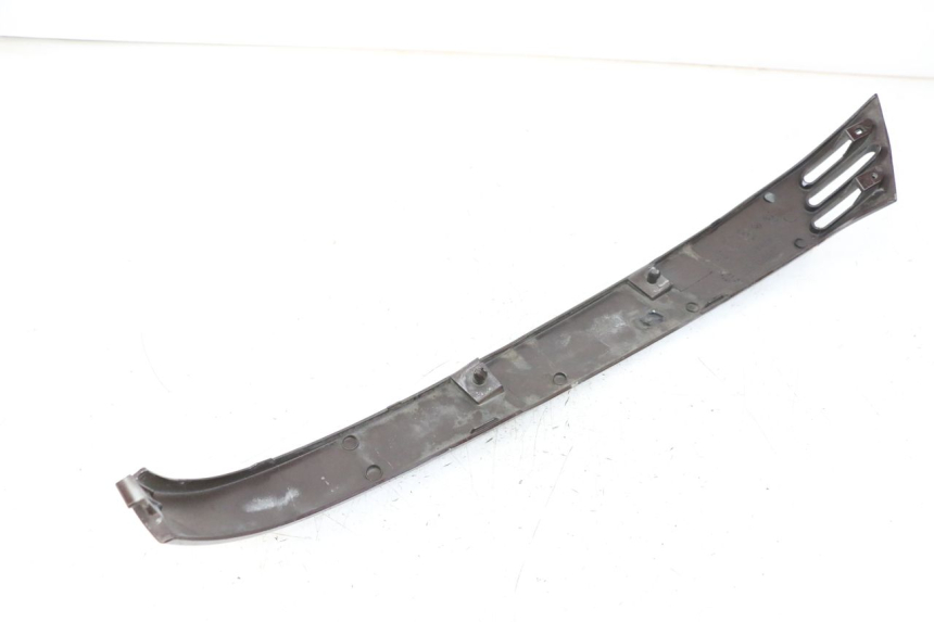 photo de Soleira traseira esquerda PIAGGIO VESPA LX IE 125 (2010 - 2012) - Ampliação técnica