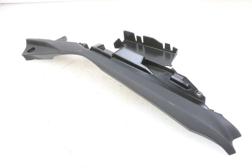 photo de Soleira traseira esquerda YAMAHA TRICITY 300 (2020 - 2024) - Pontos de fixação