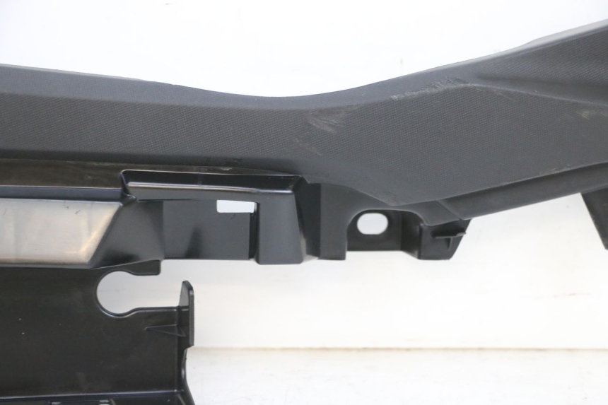 photo de Soleira traseira esquerda YAMAHA TRICITY 300 (2020 - 2024) - Peça verificada