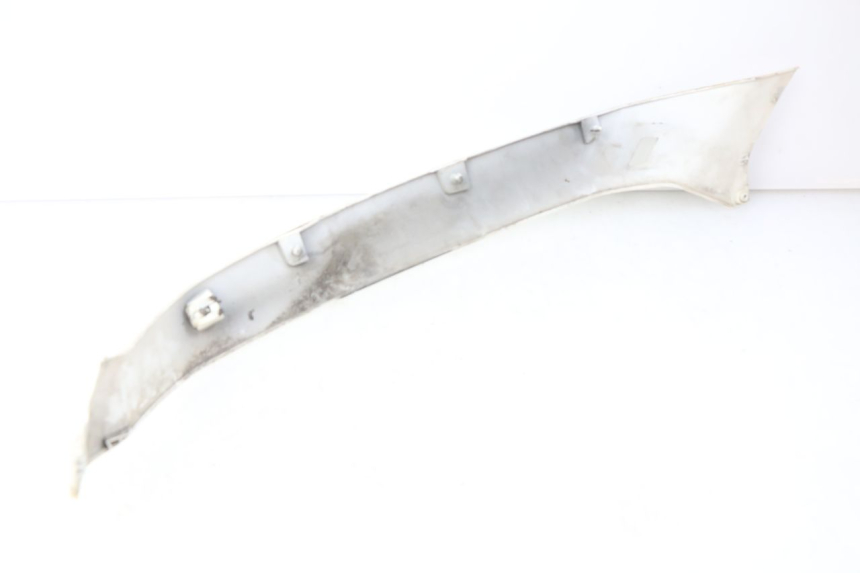 photo de Soleira traseira esquerda PIAGGIO VESPA GTS IGET ABS 125 (2017 - 2023) - Pontos de fixação