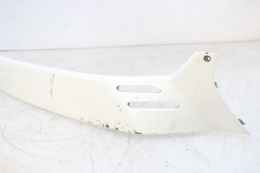 photo de Soleira traseira esquerda PIAGGIO VESPA GTS SUPER IE 125 (2009 - 2016) - Peça verificada