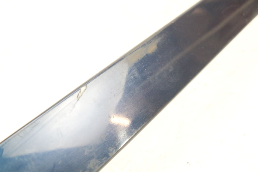 photo de Soleira traseira esquerda PIAGGIO VESPA LXV 125 (2006 - 2009) - Pontos de fixação