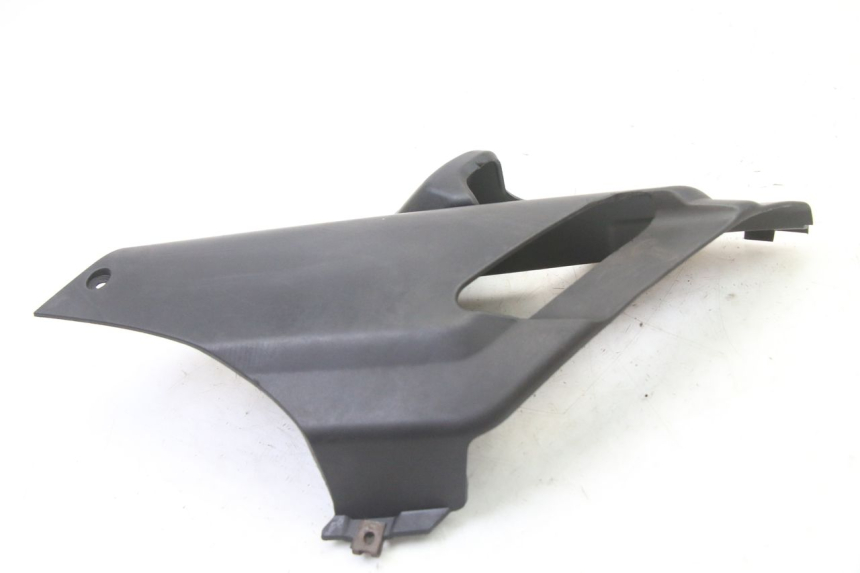 photo de Soleira traseira esquerda YAMAHA XMAX X-MAX 125 (2006 - 2009) - Zoom do estado de desgaste