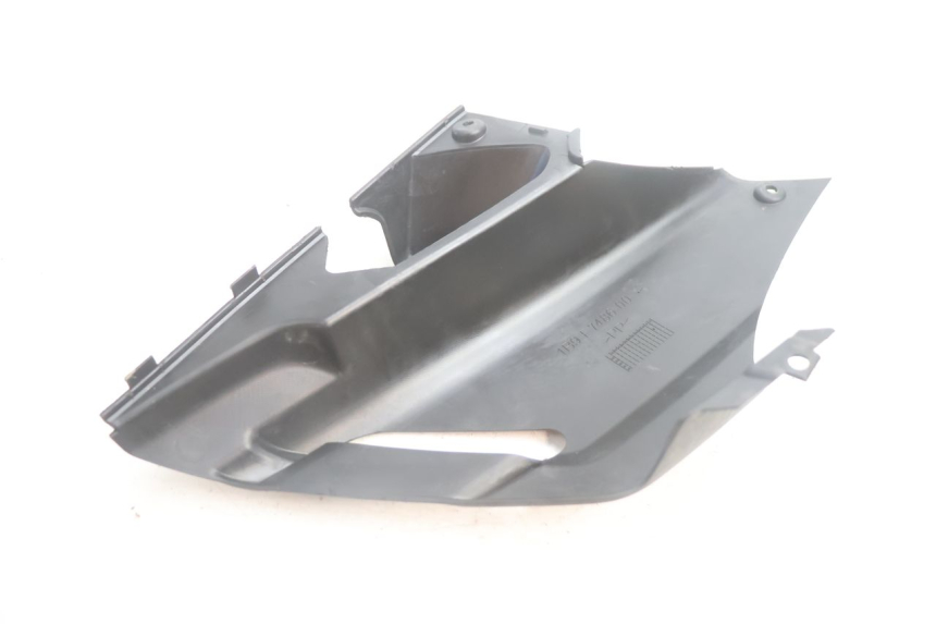 photo de Soleira traseira esquerda YAMAHA XMAX X-MAX 125 (2006 - 2009) - Zoom do estado de desgaste