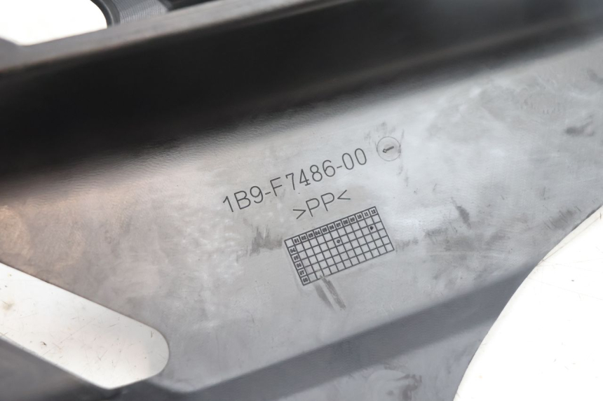 photo de Soleira traseira esquerda YAMAHA XMAX X-MAX 125 (2006 - 2009) - Ampliação técnica