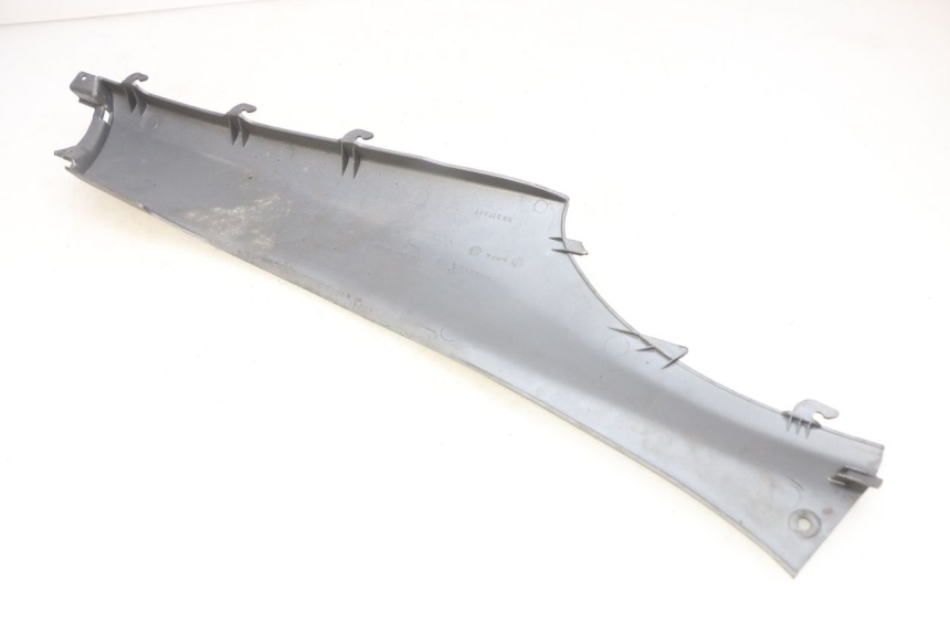 photo de Soleira traseira esquerda PIAGGIO X9 EVOLUTION 250 (2003 - 2007) - Detalhe da peça