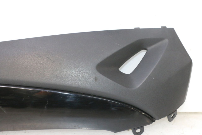 photo de Soleira direita KYMCO AGILITY CITY 16P 125 (2015 - 2024) - Detalhe da peça