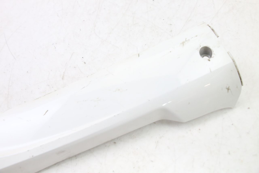 photo de Soleira direita SYM FIDDLE 3 III 125 (2014 - 2020) - Zoom do estado de desgaste