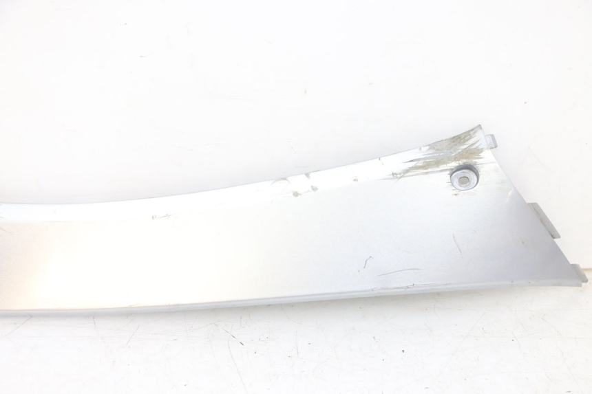 photo de Soleira direita MBK FLAME X 125 (2007 - 2016) - Detalhe da peça