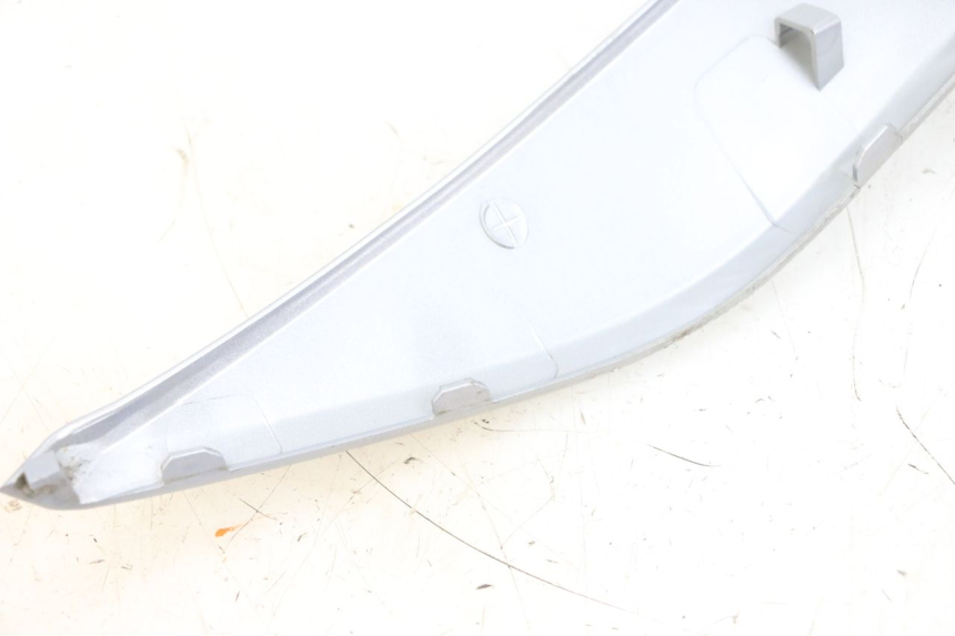photo de Soleira direita MBK FLAME X 125 (2007 - 2016) - Estado da superfície