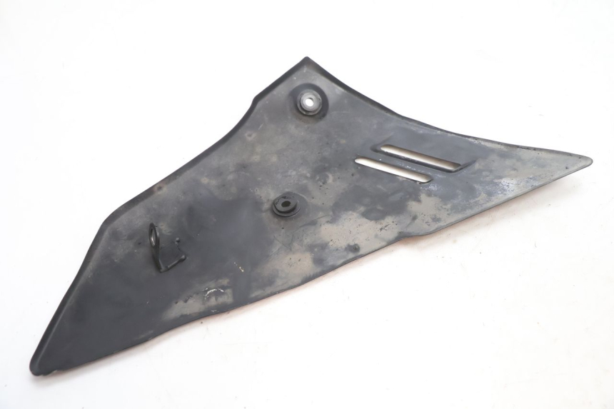 photo de Soleira direita SUZUKI GSR 600 (2005 - 2012) - Ampliação técnica