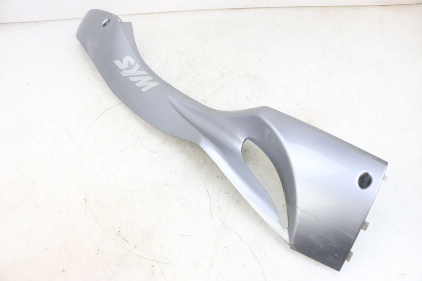 photo de Soleira direita SYM GTS EVO 125 (2009 - 2013) - Detalhes característicos