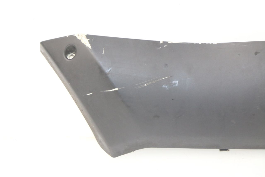 photo de Soleira direita PEUGEOT KISBEE 2T 50 (2010 - 2017) - Zoom do estado de desgaste