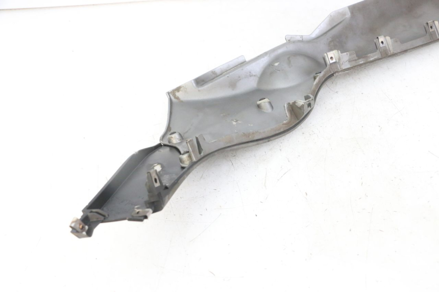 photo de Soleira direita PIAGGIO MP3 LT 300 (2010 - 2016) - Peça verificada