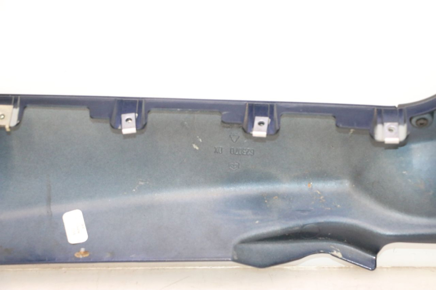 photo de Soleira direita PIAGGIO MP3 LT 400 (2007 - 2012) - Marcações e referências